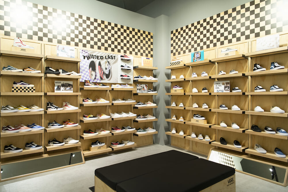 Different from other Vans Stores a new store in Osaka with the spirit of OFF THE WALL. news HOUYHNHNM HOUYHNHNM