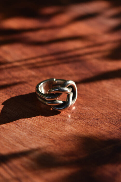 ヴィンテージから新作まで至極のジュエリーが集結。ワールドリーワイズのポップアップはエディフィス丸の内店にて。