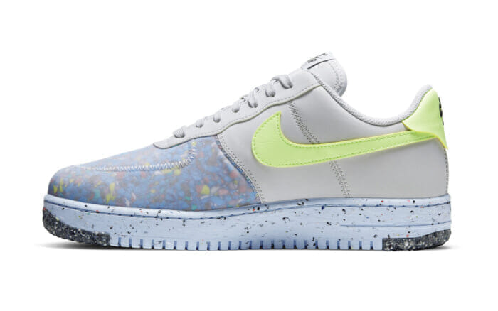 The most sustainable Air Force 1 is born. The classic form is still there, while recycled materials are used.