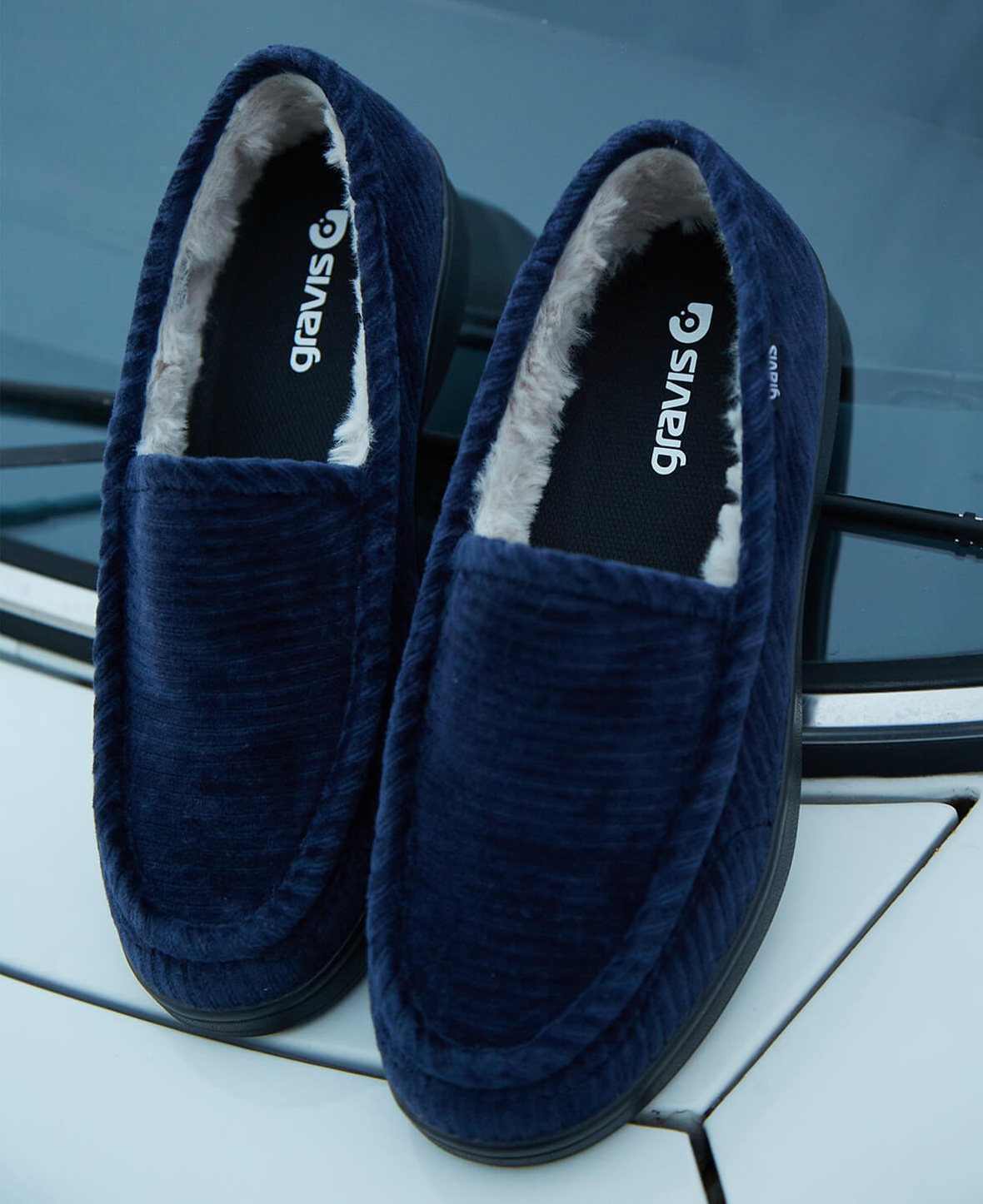 進化するグラビスの新定番 Feature Houyhnhnm フイナム