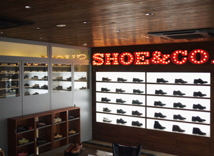 スタンダードをアップデート。リーガル シュー＆カンパニーの10周年は限定モデル2足とポップアップが用意されます。