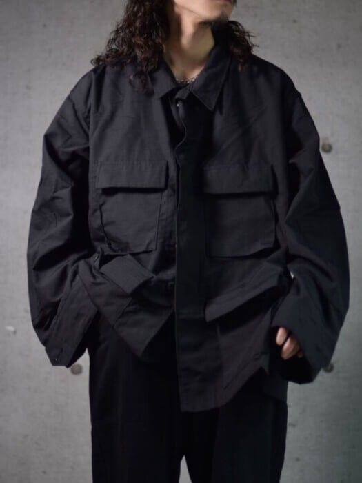 Military items in stock, a must-see for black lovers. Let's go all black for your coordination.