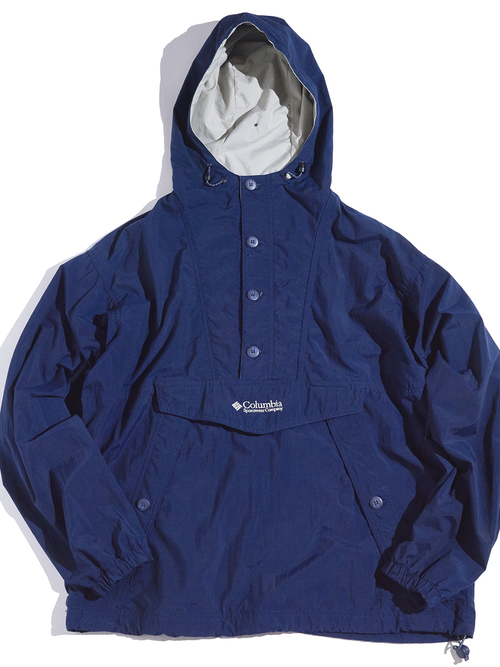 Just throw it on and your outfit is complete. This Columbia anorak jacket has just the right balance of logos.
