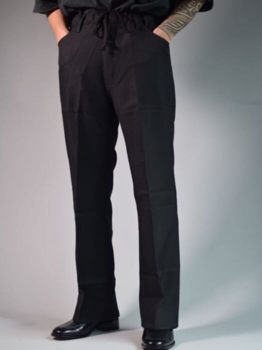 センタープレスのパンツが気になって仕方ない。