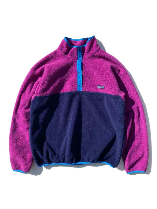 Also unearthed without pockets. Patagonia's famous "Snap T" is now available in a wide variety of variations at Huinums.