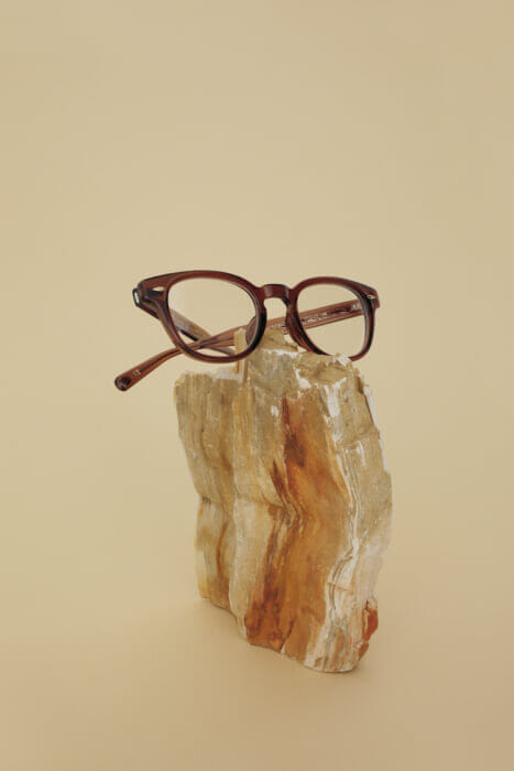 The oldest plastic and modern design. Celebrating the 30th anniversary of the poker face, this model is a collaboration with Ivan.