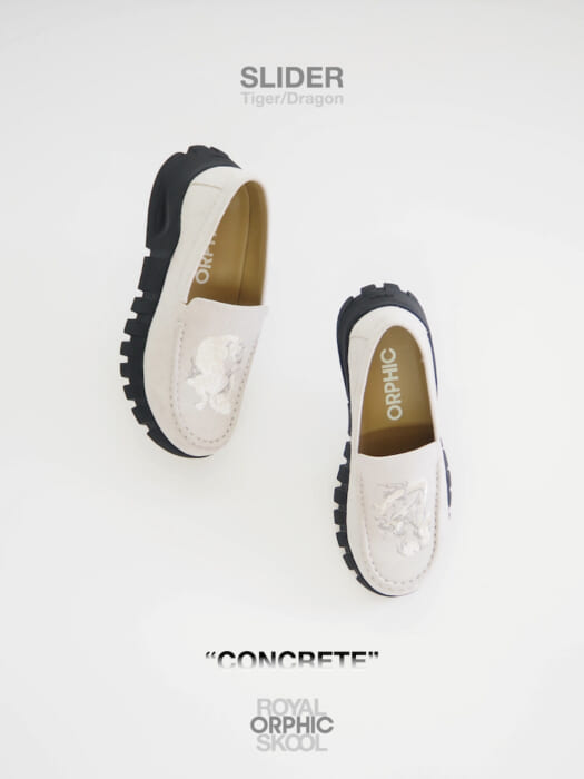 雪国の美しさを感じさせる情緒的な一足。龍と虎が双璧をなす、オルフィックのロイヤルスクール別注。