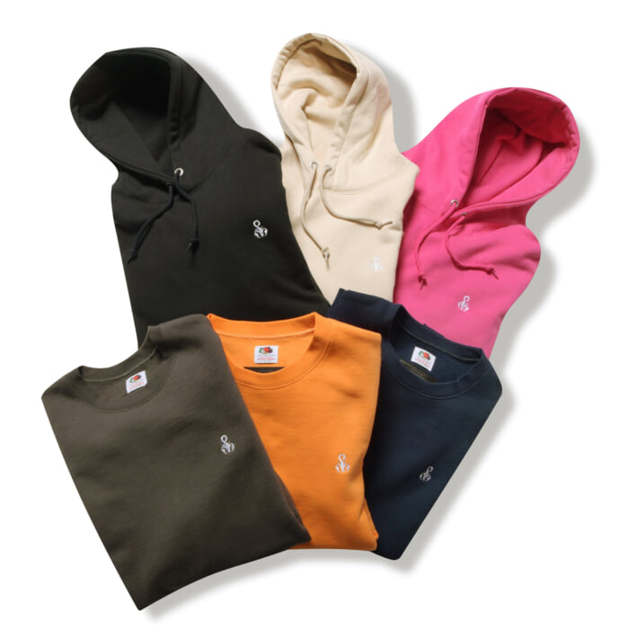 フルーツオブザルームの定番品が、ソフネット仕様に。豊富なカラバリ揃うスエットコレクション。