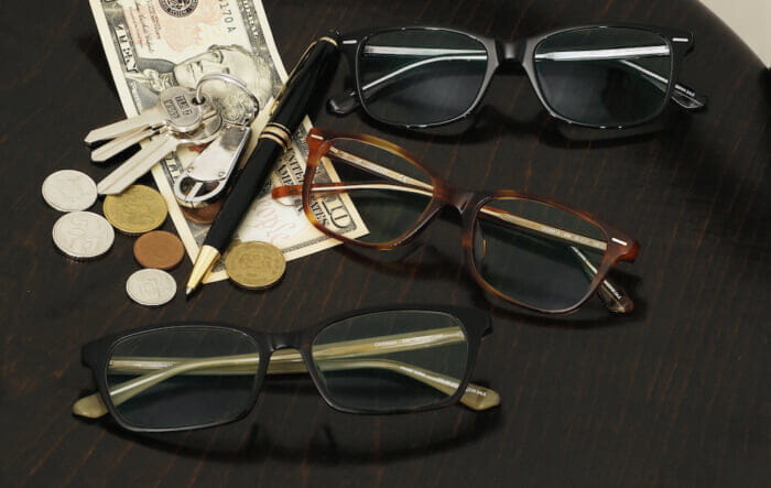 コロナ禍の生活を快適なものに。カルバン・クラインが日本人のためにつくったストレスゼロのメガネ。