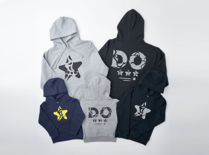 親子でお揃いなんていかが。ドゥー・ナッツ・ファクトリー × MHAKのコラボパーカが登場。