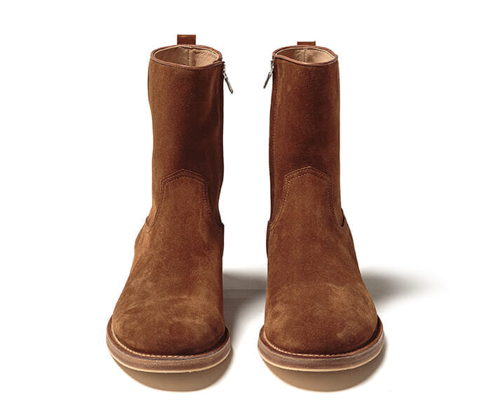 A collaboration between Non-Native and Mine Denim. Suede boots that will make your tentacles reach out unintentionally are now available.