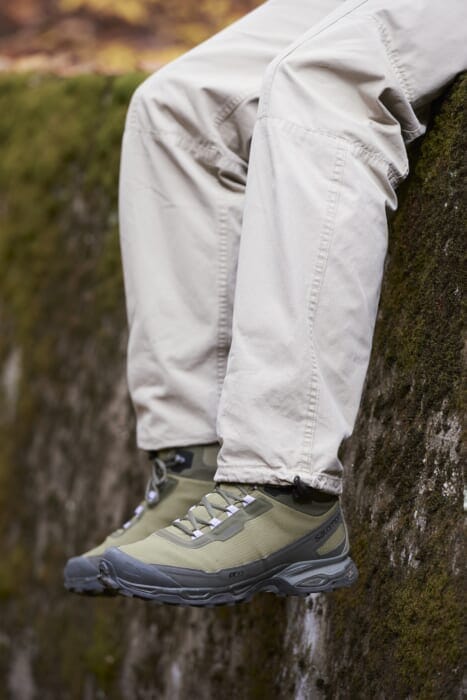 A pair that looks good in town and in the mountains. Better's rich sensibility breathes new life into the Salomon Advanced.