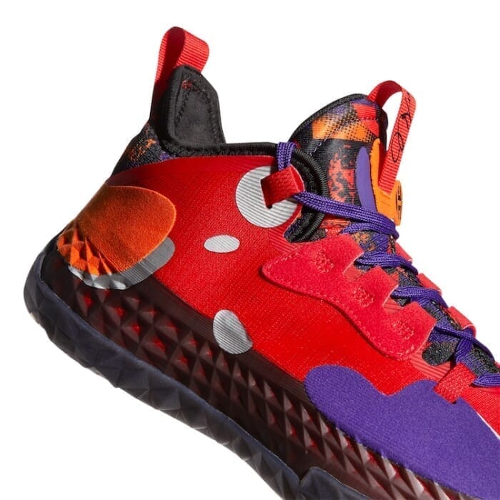 アディダスからジェームズ・ハーデンの最新シグネチャーモデルが登場。スペックもデザインも近未来的です。