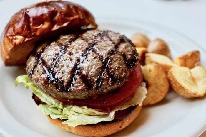 The best Wagyu beef burger at home, easily. It was very possible to customize it in your own way.