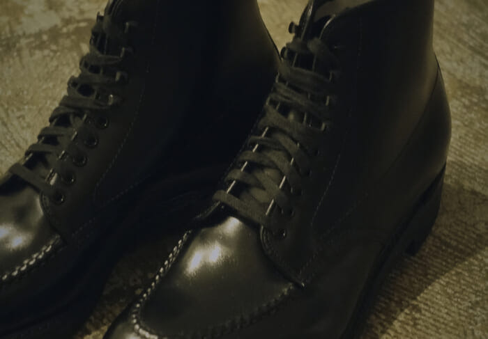 Series "Aspiring Masterpieces" No.186 Alden blends in on weekdays.