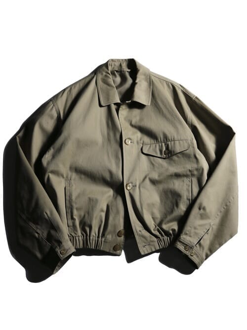 Modern yet slightly inert. Short length light outerwear to match with wide pants.