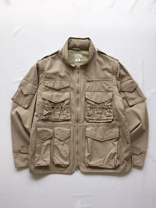 The Photographer's Jacket is packed with features to enrich your everyday life.