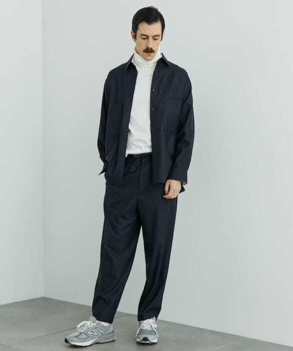 This Public Tokyo set-up can be worn like pajamas! Teleworking seems to be in progress.