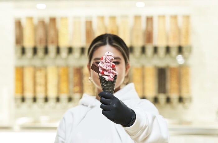 Ice cream to win hearts. This Valentine's Day, satisfy both your heart and your little one with limited-edition flavors from Kiss Treats.