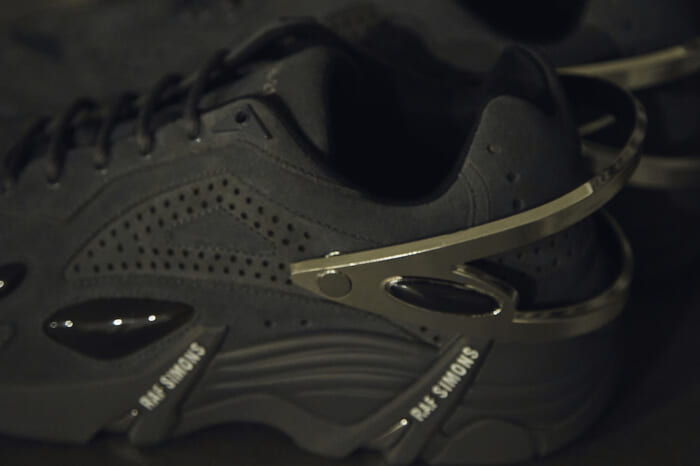 連載「憧れの逸品」No.187 レトロフューチャーなラフ シモンズのスニーカー。