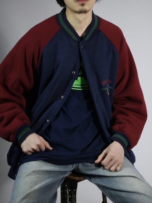 With the Old Gap stadium jacket, it's time to take on the Ivy look.