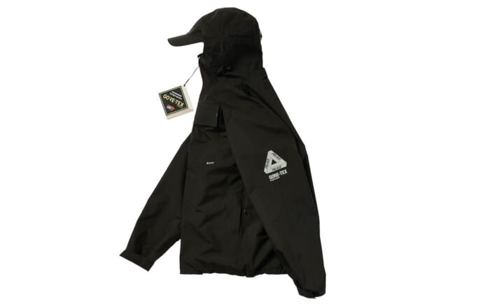 ストリートとアウトドアを繋ぐ理想的な日常着。パレスとゴアテックスの最新コラボ、必見です。
