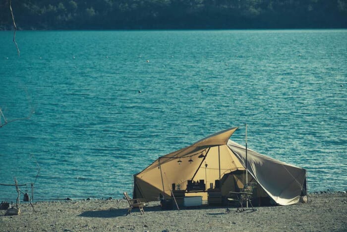 アローズ初のアウトドアレーベルが誕生。コティ ビューティ&ユースとともに外へ出よう。