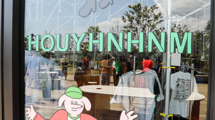 Vintage clothes, music, talk shows, and more! Close report on HOUYHNHNM's flea market held on the rooftop of Shibuya PARCO.