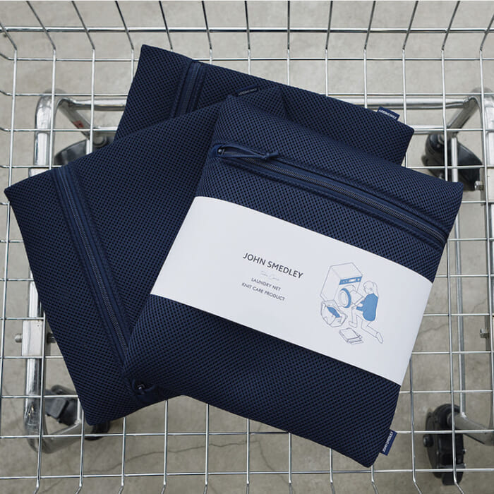 John Smedley, the English knight of knitwear, has created a laundry net using technology developed over two centuries.