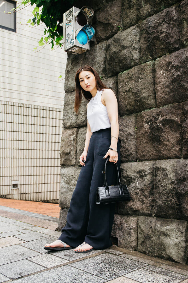 ハワイアナスのサンダルといつもの服 June Feature Houyhnhnm フイナム ハワイアナスのサンダルといつもの服 June Feature Houyhnhnm フイナム