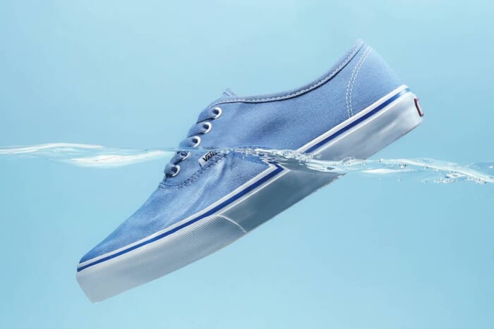 ヴァンズファンに朗報！ 定番・オーセンティックが、雨でも履ける防水仕様になりました。