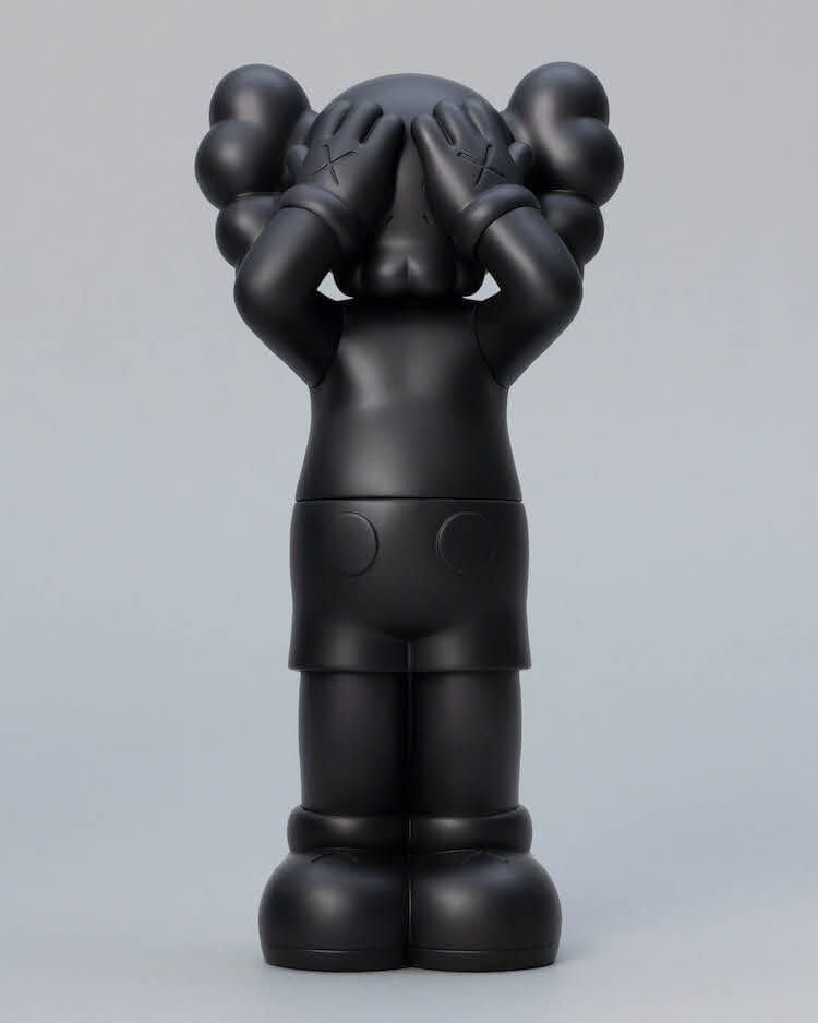 巨大なコンパニオンが熱気球に!? KAWS:HOLIDAYの新作プロジェクトは、絶景を堪能する空の旅。 | NEWS | HOUYHNHNM