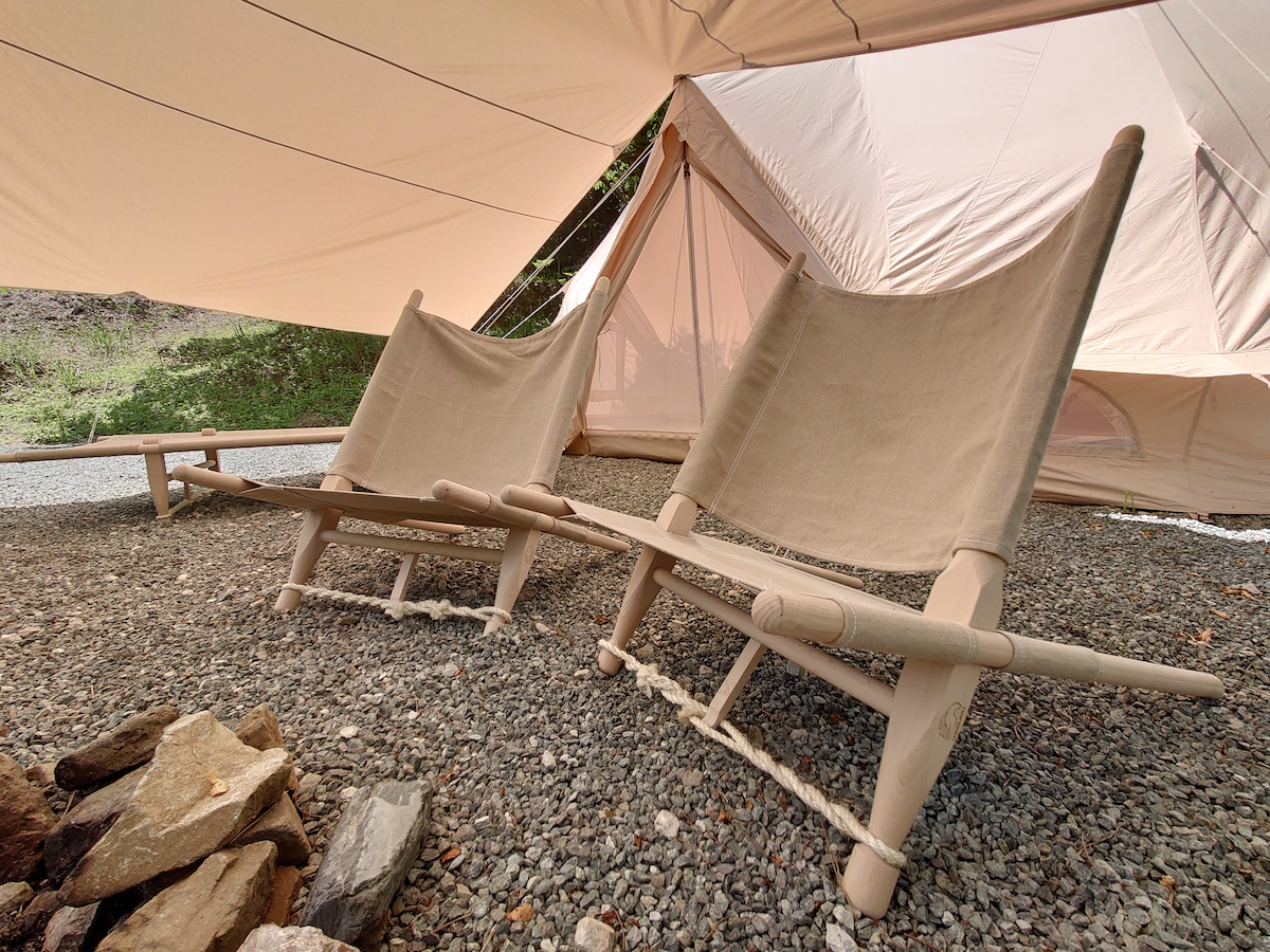 220㎡の贅沢空間でノルディスクのテントが楽しめる。水源の森キャンプ