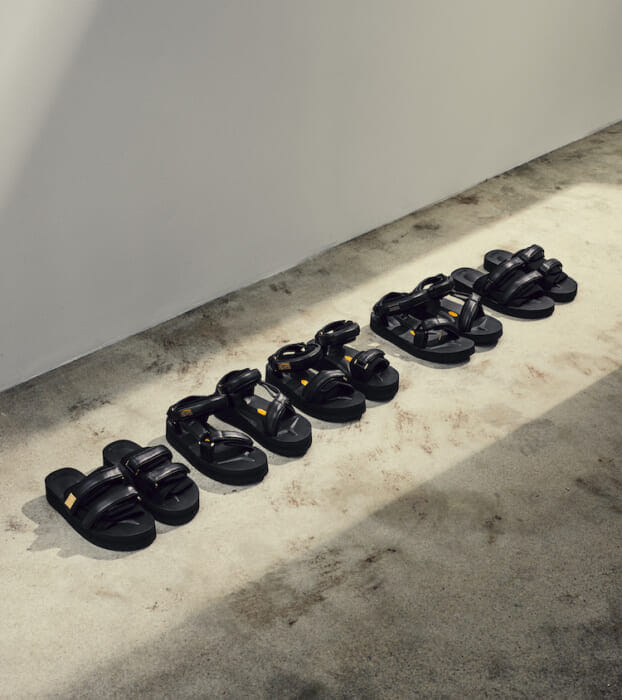 これぞ、都会派サンダル。スイコックとトムウッドの相性は間違いなさそうです。