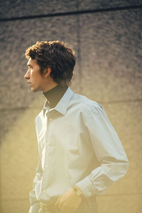 クローゼットの一軍になるような服を。新鋭らしからぬ風格を漂わせるアプレッセのアイテムは逸品ぞろいです。