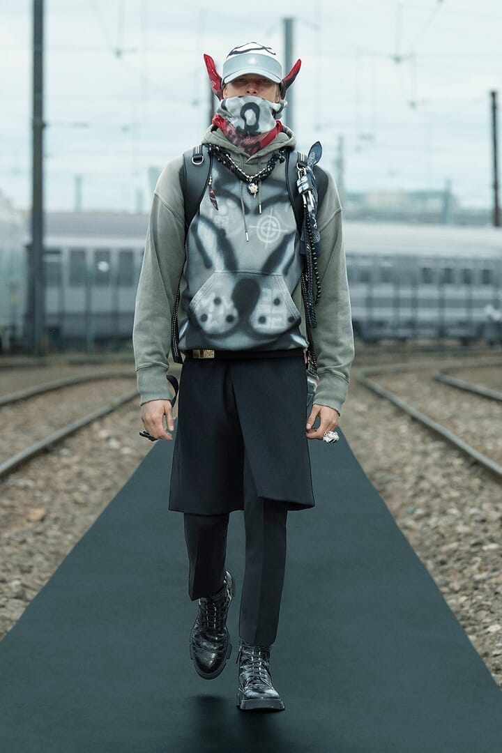 GIVENCHY | HOUYHNHNM（フイナム）