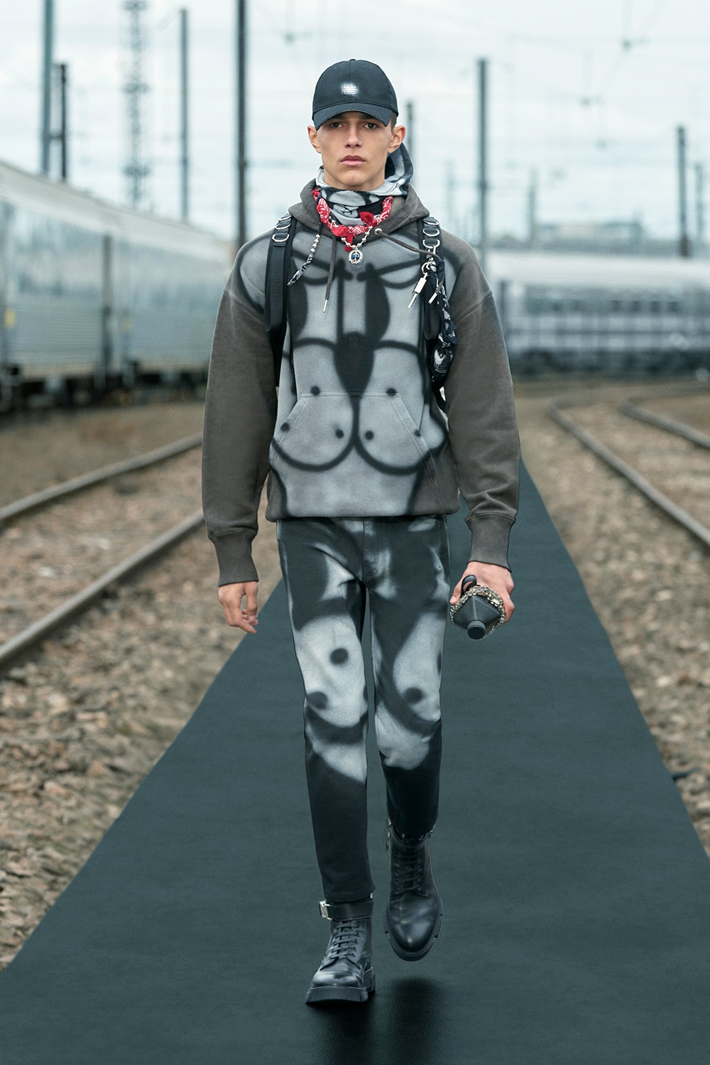 ジバンシイ オールインワン コレクション GIVENCHY オールインワンコレクション - メルカリ