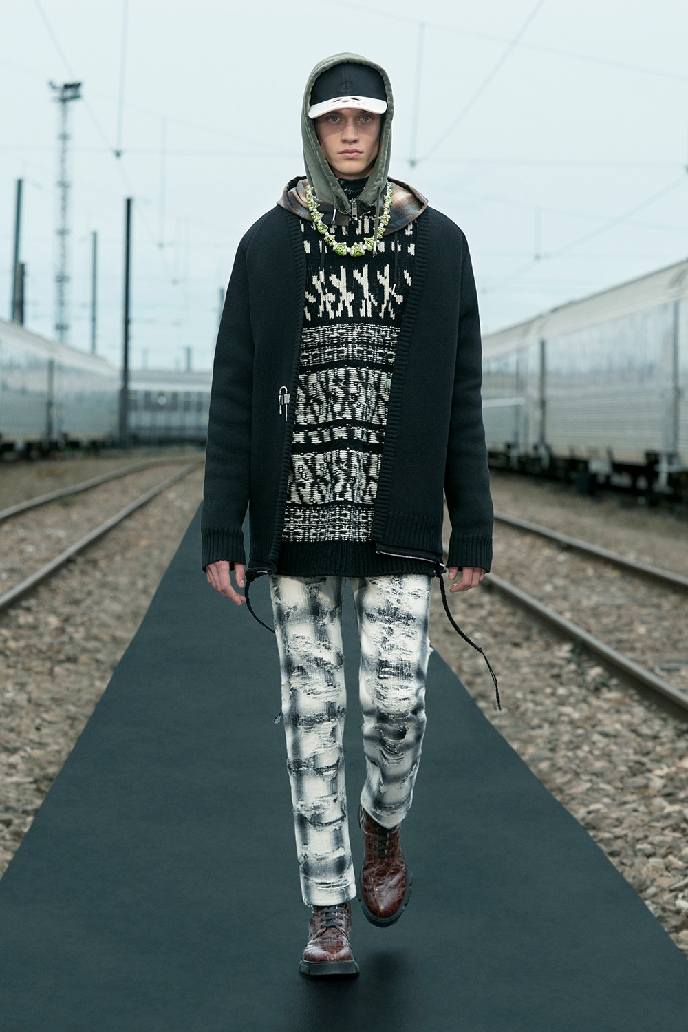 新品同様⭐︎激レア廃盤モデル⭐︎GIVANCHY 早期完売☆GIVENCHY 4G デニム オーバーサイズ ジャケット☆New