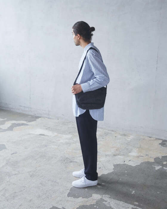 Smarter and more functional. Manhattan Portage Black Label introduces a new messenger bag.