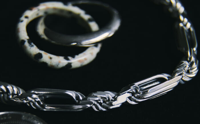 Aspiring Masterpieces" No. 208 in the Series: Bottega Veneta's graceful bracelets and rings.