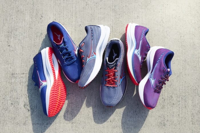 ミズノの最新機能を搭載。サブ3達成を目指すなら、ウエーブリベリオンをマストチェック。