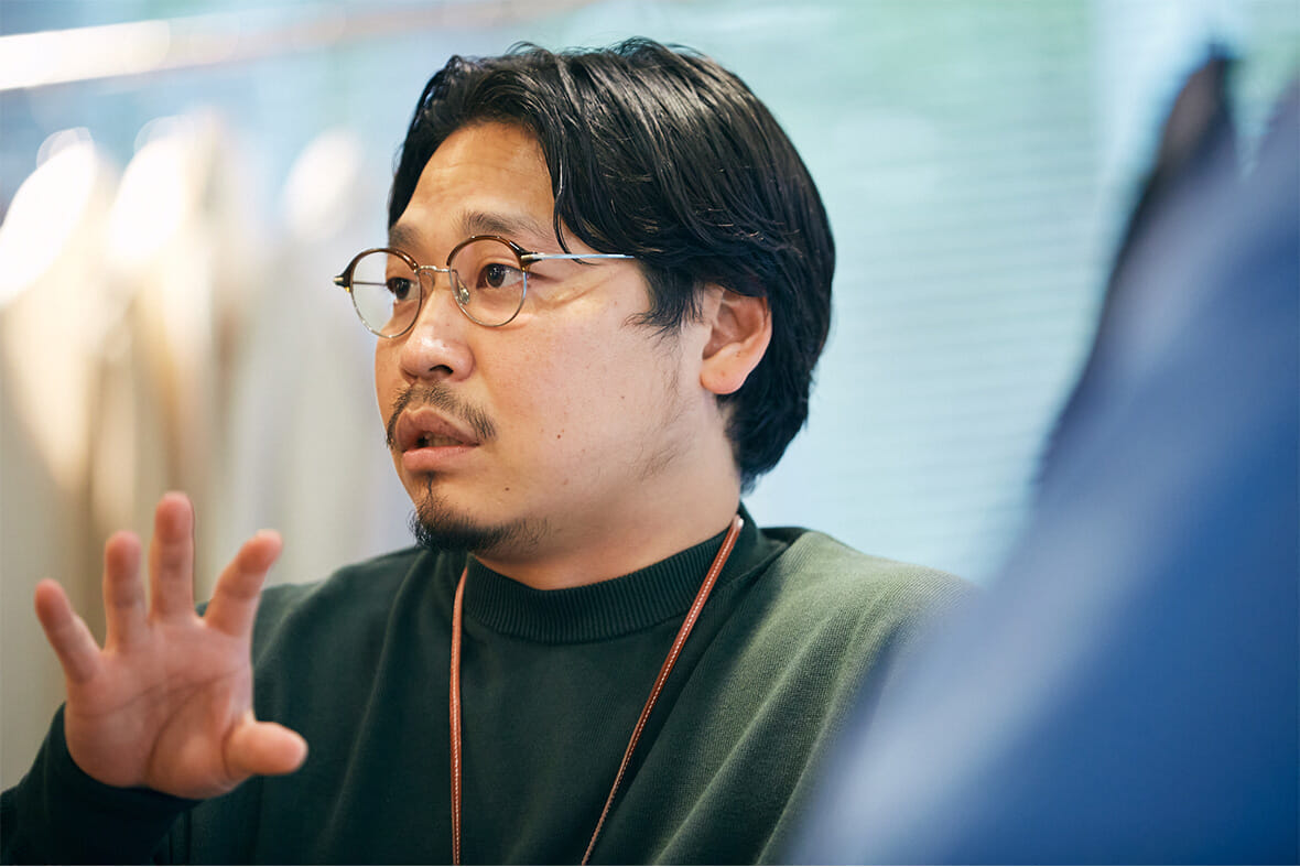 世界観を排除したものづくり。 アプレッセが提示する匿名的なファッションの在り方。 feature HOUYHNHNM（フイナム）