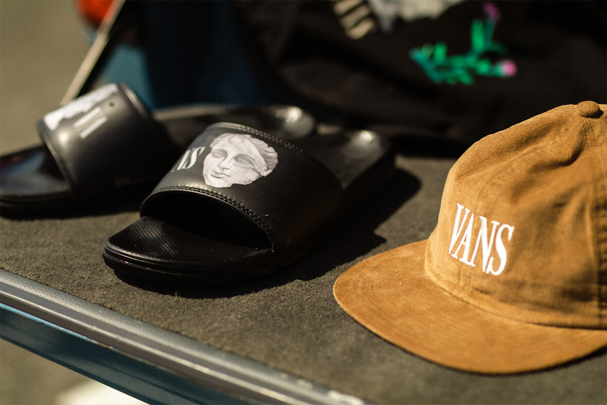 オーストラリアの奇才が描く自由と熱狂。 VANS × Wade Goodall