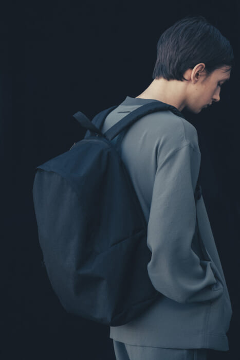 United Arrows & Sons and N Hari Ohana. The new product they are waiting for is the first bag produced by Outdoor Products.