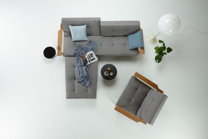 Scandinavia is blue, the world is black. ILLUMS, a lifestyle store, goes worldwide.