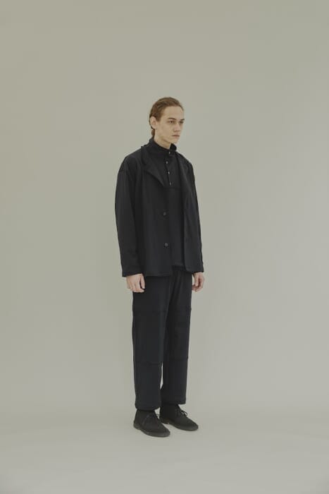 スタイリスト近藤有倫がディレクション。日常の快適さを格上げする、ニューベーシックな服。