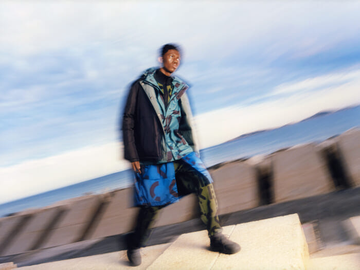 Dynamic colors and graphics that stand out against the autumn sky. The new Kenzo Sport line is now available.