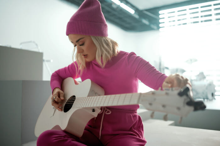 Gap and Katy Perry deliver tones filled with love and joy. The holiday campaign is now underway for a world where no one is left behind.