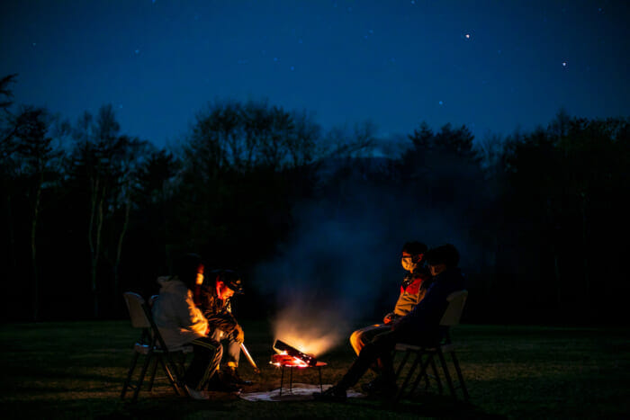 How about a bonfire instead of an after-work drink party? Rising Field Karuizawa is now offering a weekday-only bonfire plan.