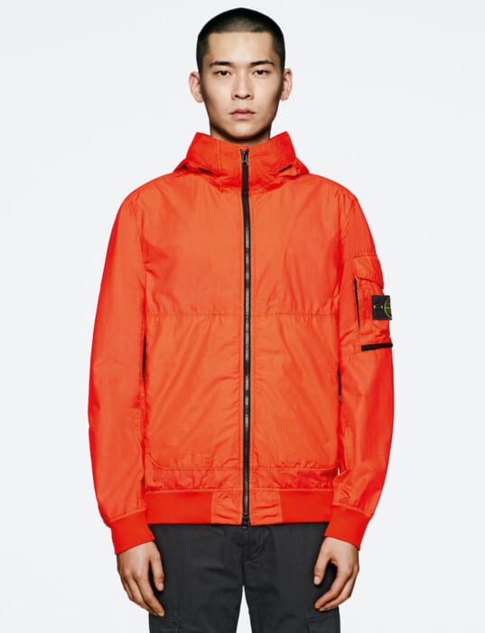 Stone Island, a brand that makes authenticity roar. The look of the Spring/Summer 2022 collection, which marks the 40th anniversary of the company's founding, is now available.